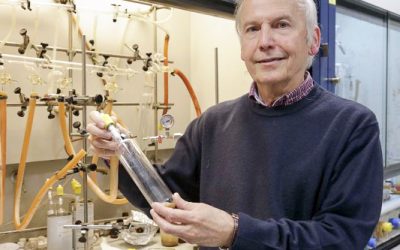 La Facultad de Qu&iacute;mica rinde homenaje al Prof. Ernesto Carmona con el nombre de su Aula Magna
